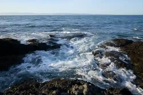 Waves crashing over the Tide Pools at Salt Creek Recreation Area in Washington. Note: image is hyper-compressed with javascript disabled.