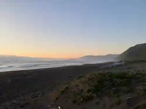 Looking northwest at a Mattole sunset along the beach. Note: image is hyper-compressed with javascript disabled.