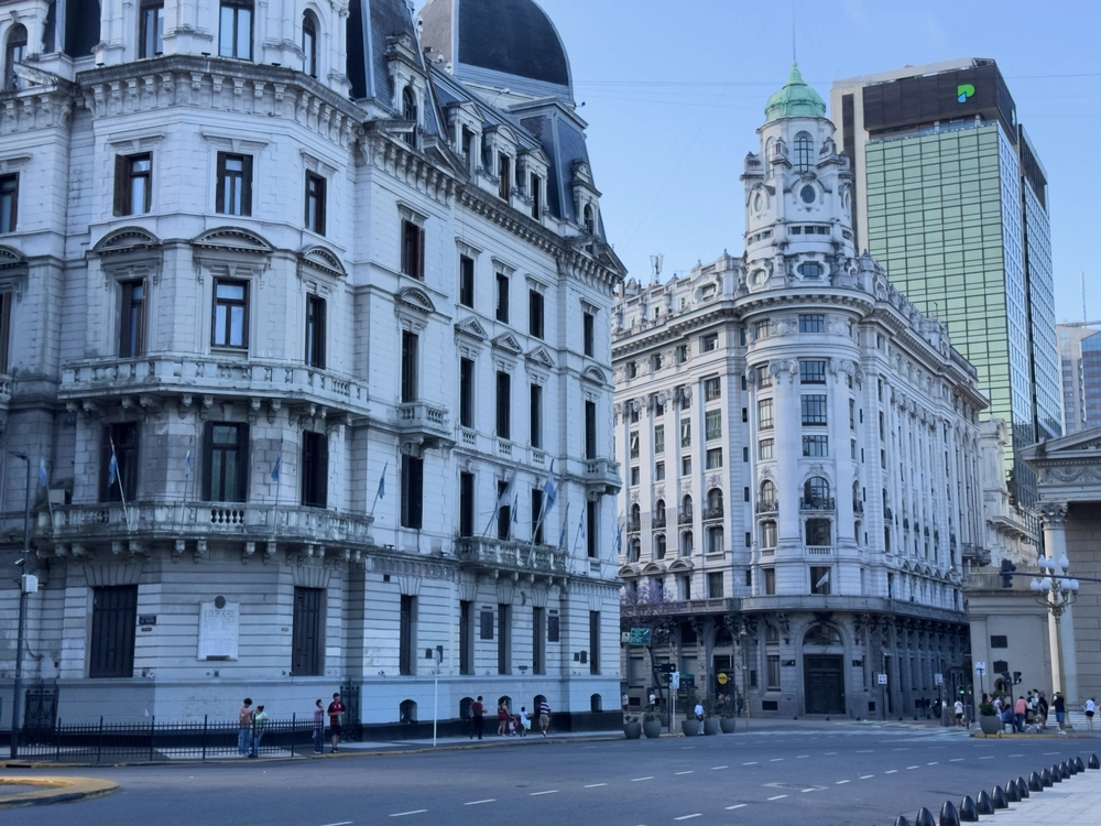 The west edge of Plaza de Mayo.